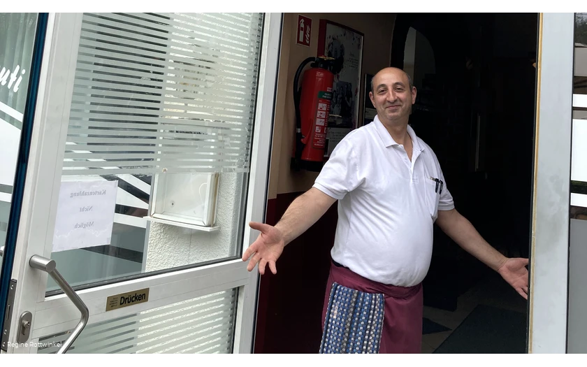 Pizzeria Sizilia mit Eigentümer