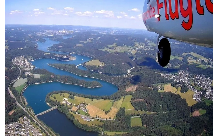 Flug über den Biggesee