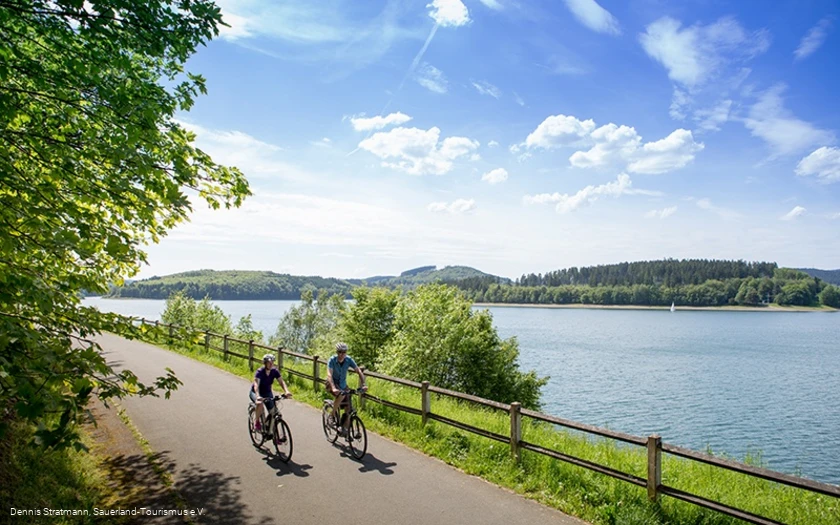 Radfahrer am Biggesee