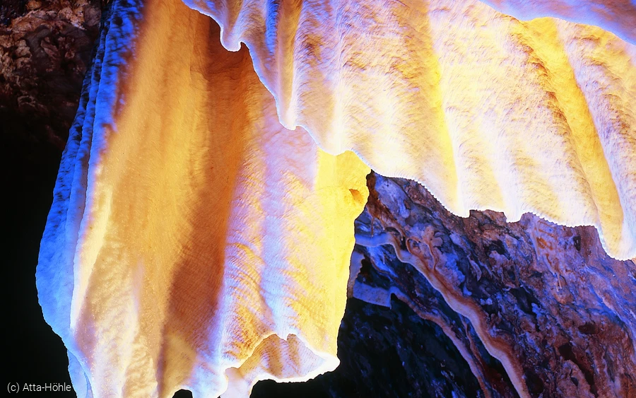 Atta-Höhle Stalaktiten