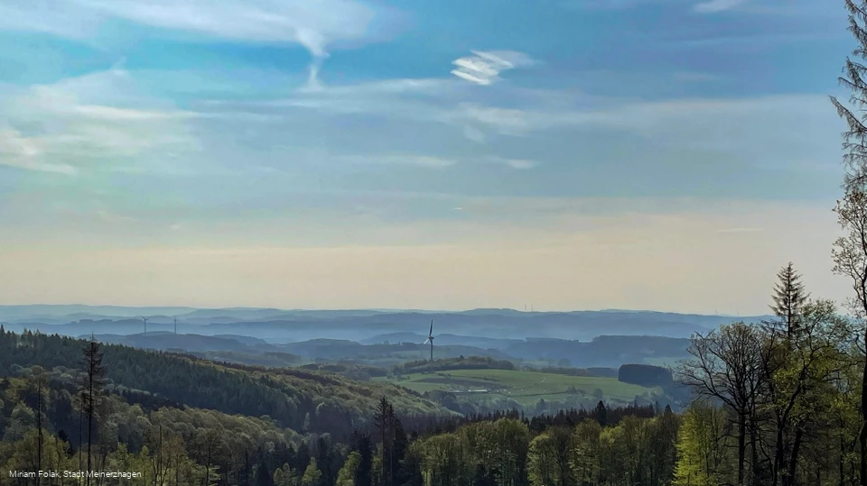 Ausblick vom Sauerland Höhenflug aufs Tal